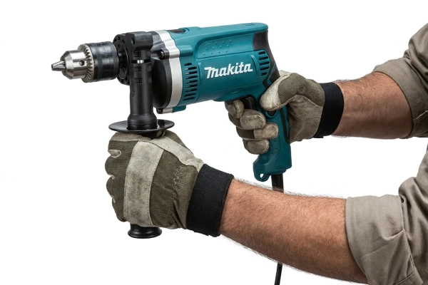 Дрель ударная 710 Вт сетевая Makita HP 1630